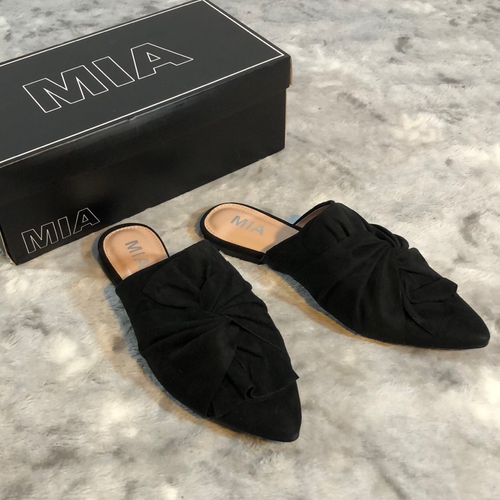 Black Slip On Pointed Toe Flats